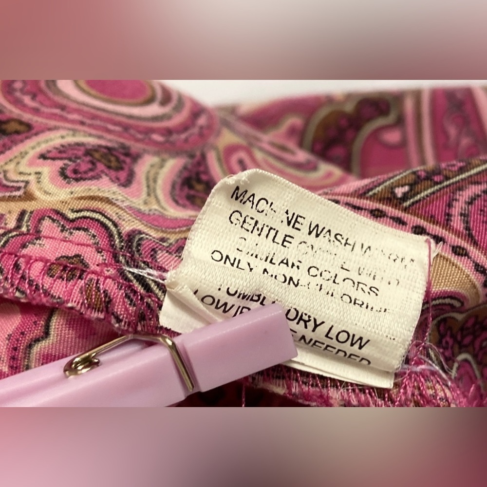 NOTIONS Sz-L Silky/Soft Paisley Tank-top, 1 Back 🗝️Hole Button- Good Used Shape - Picture 12 of 16